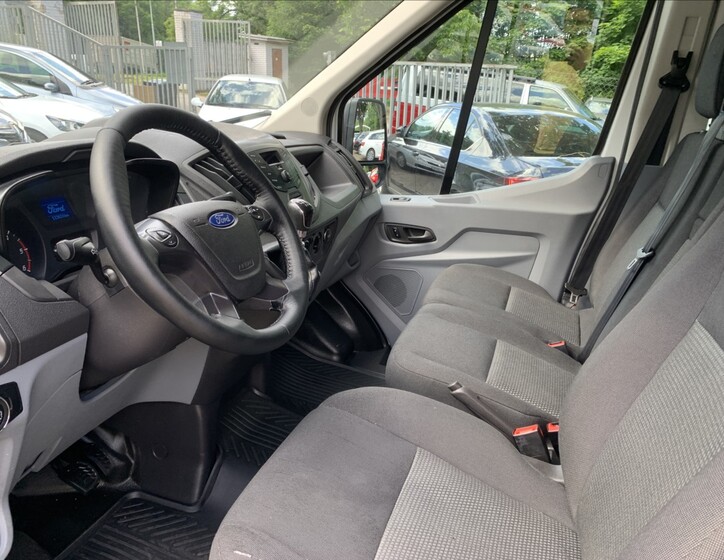 Ford Transit 11