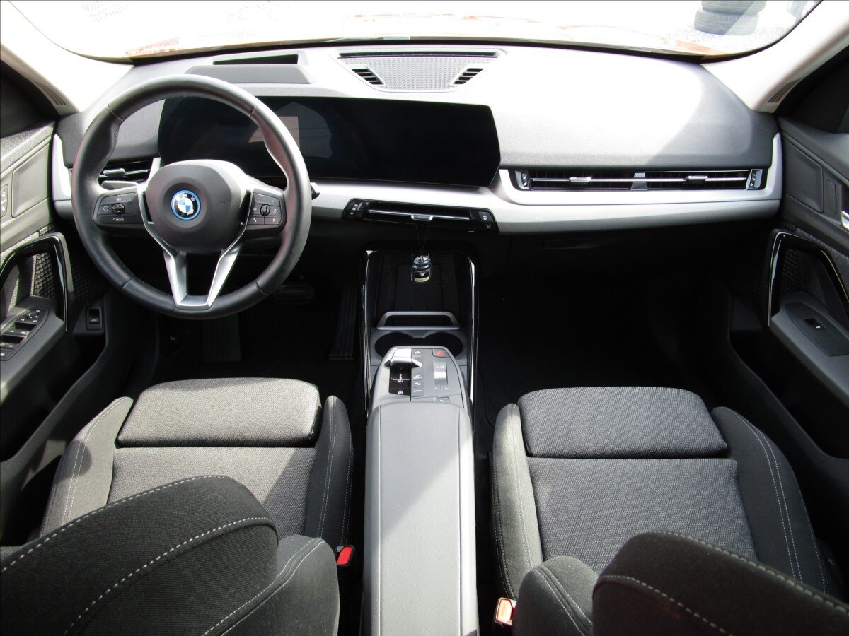 BMW X1 Kombi 1,5 l 110 kw