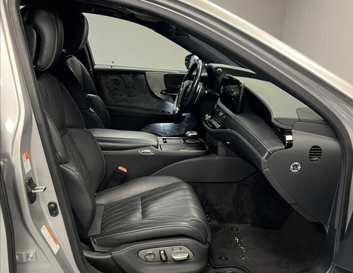 Lexus LS 500h Sedan 3,5 l 264 kw