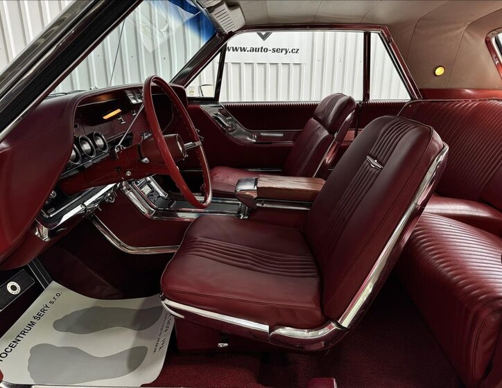 Ford Thunderbird Kupé 6,4 l 224 kw