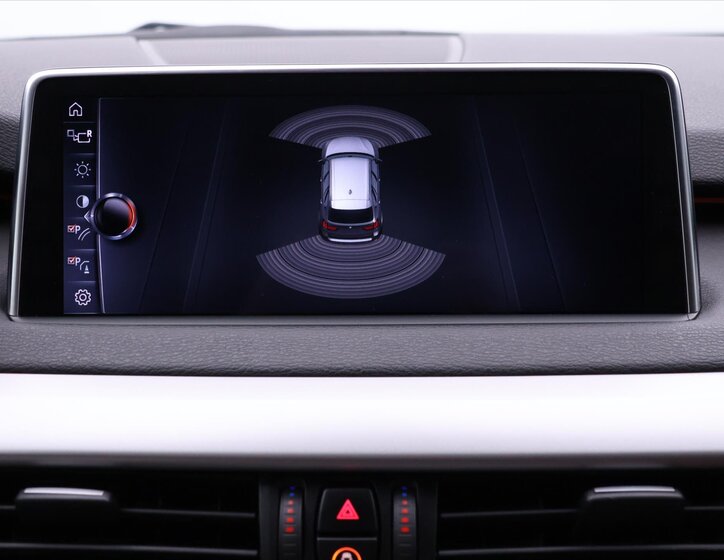 BMW X5 SUV 3,0 l 230 kw