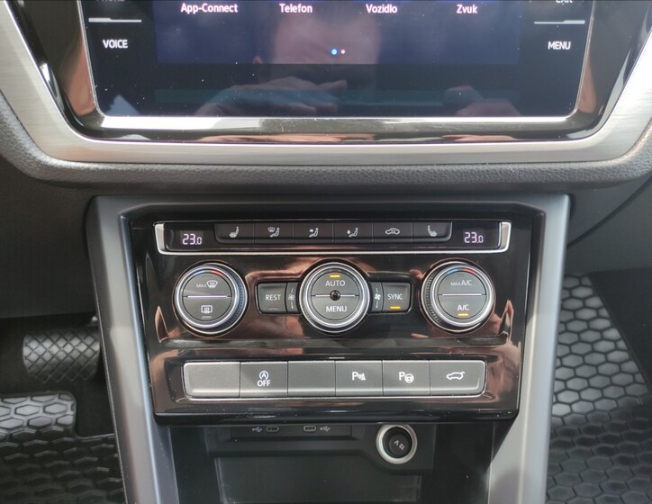 Volkswagen Touran 20