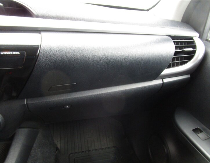 Toyota Hilux Pick-up 2,4 l 110 kw