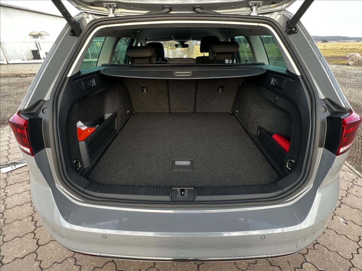 Volkswagen Passat Kombi 1,4 l 160 kw