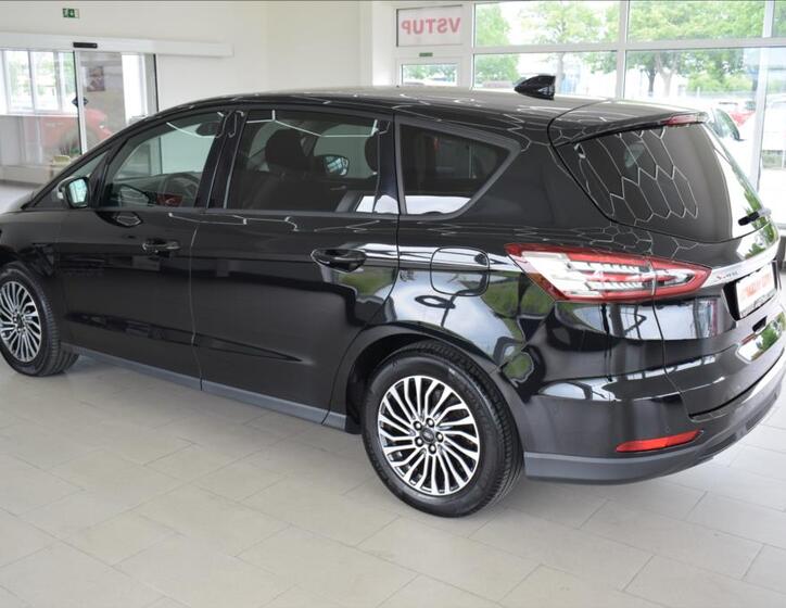 Ford S-MAX 8