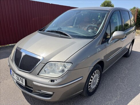 Lancia Phedra MPV 2,0 l 100 kw