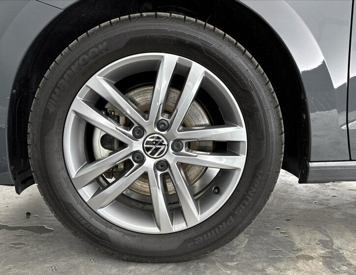 Volkswagen Touran MPV 1,5 l 110 kw