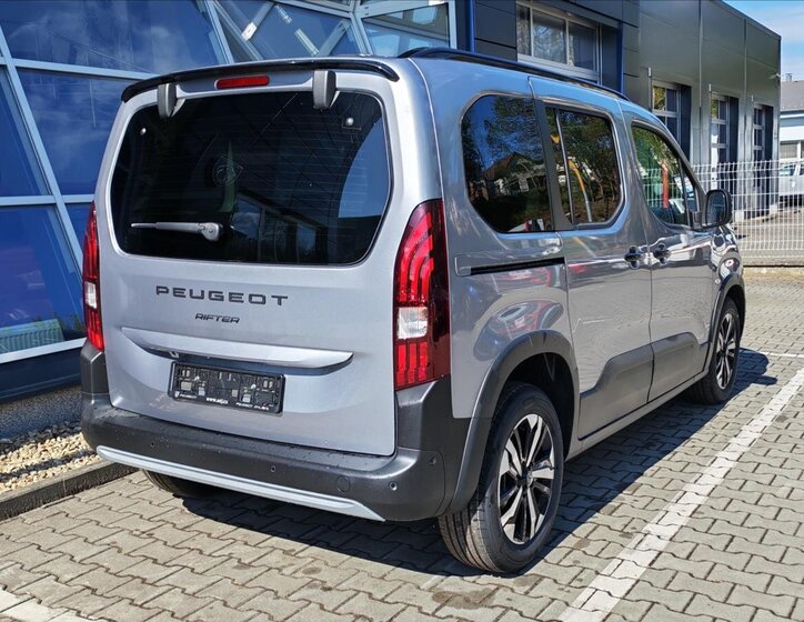 Peugeot Rifter MPV 1,5 l 96 kw