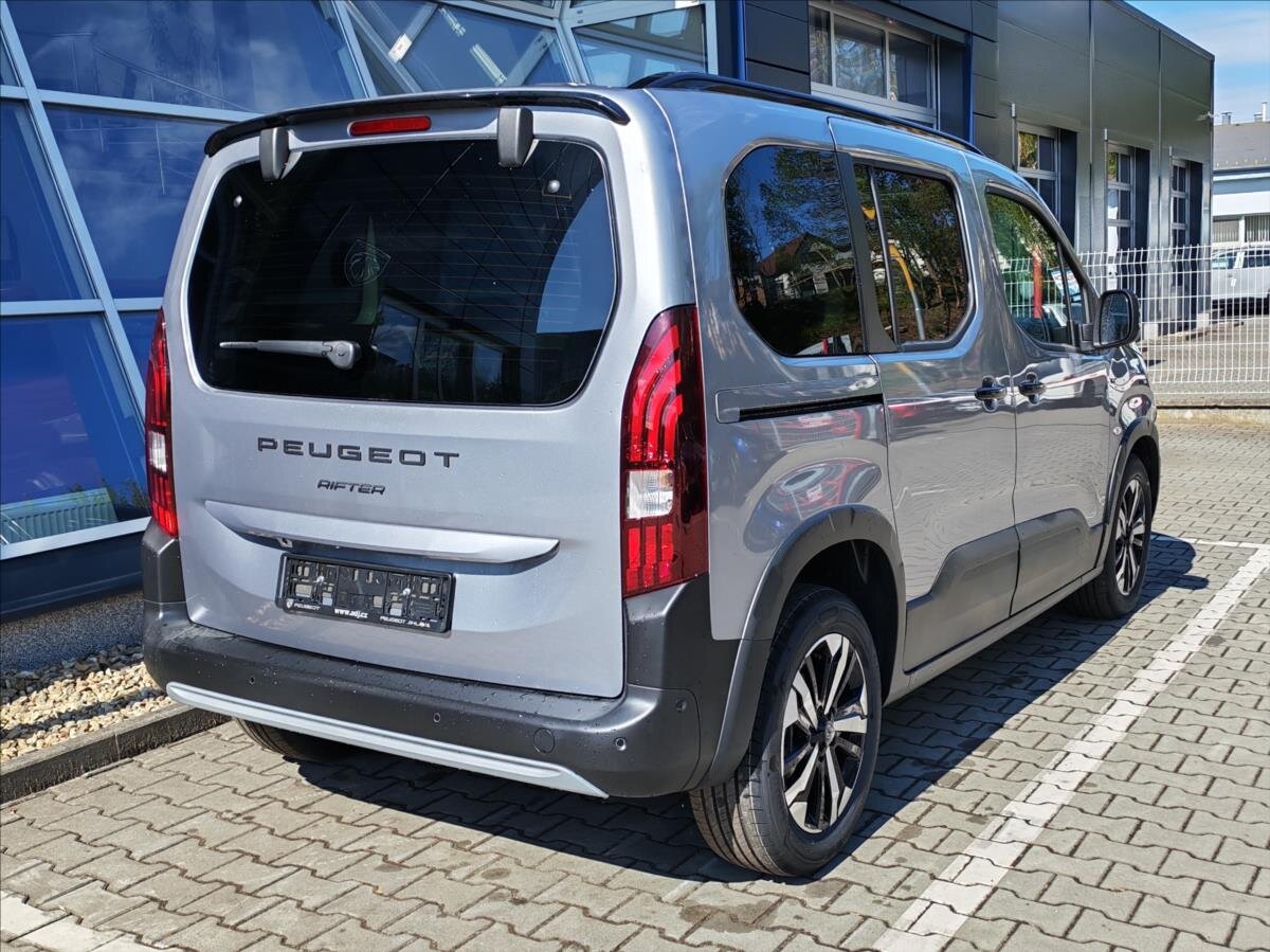 Peugeot Rifter MPV 1,5 l 96 kw