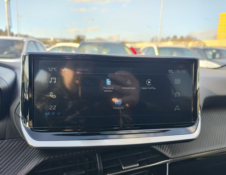 Peugeot 2008 Hatchback 1,2 l 74 kw