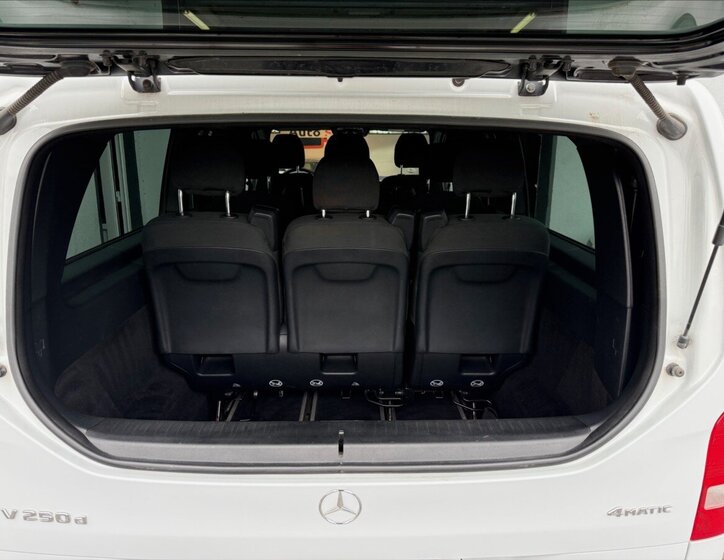 Mercedes-Benz Třídy V 27