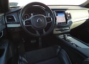 Volvo XC90 SUV / Terénní 2,0 l 173 kw