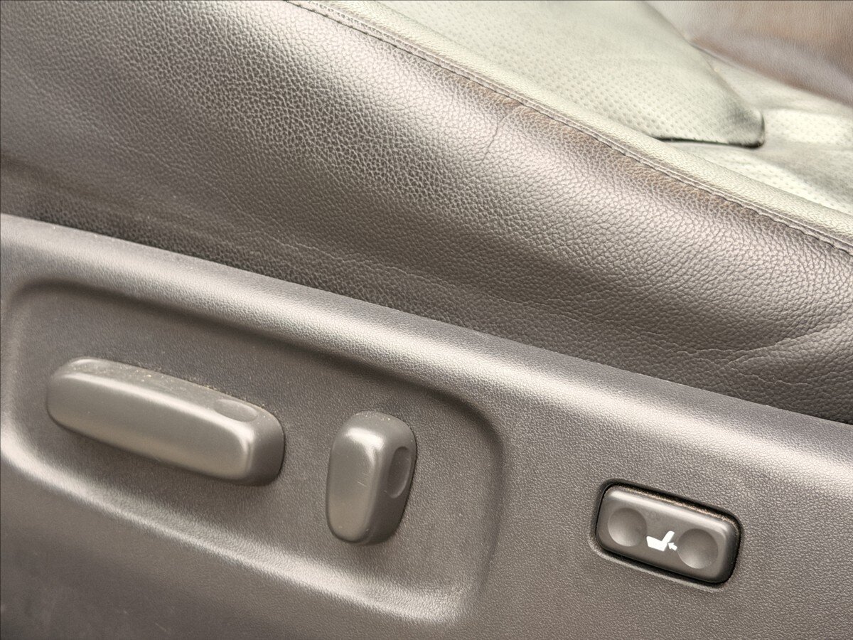 Toyota RAV4 SUV / Terénní 2,2 l 130 kw