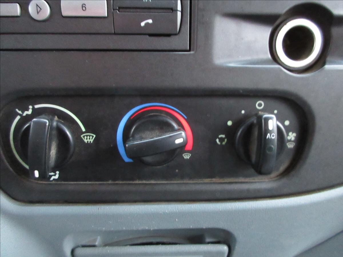 Ford Transit Valník 2,4 l 103 kw