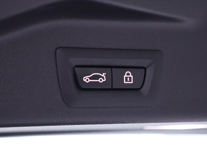 BMW X5 SUV / Terénní 3,0 l 210 kw