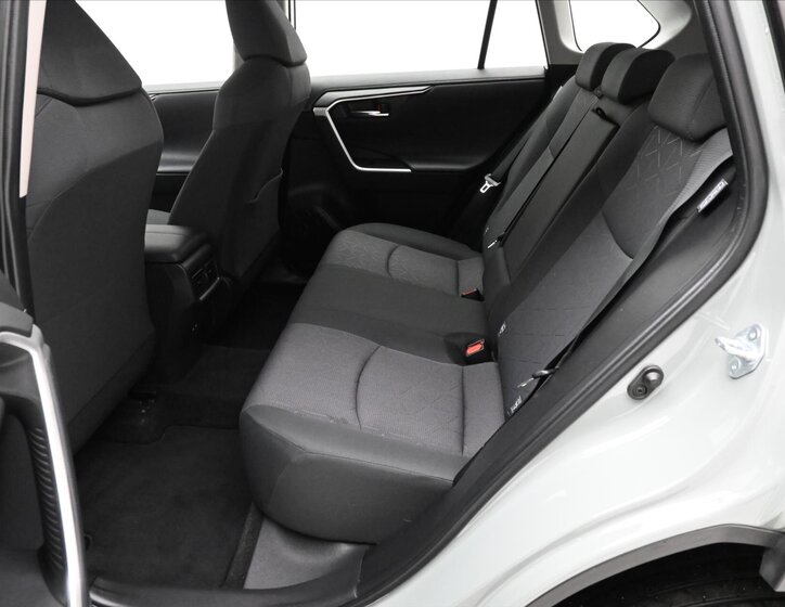 Toyota RAV4 SUV / Terénní 2,0 l 129 kw