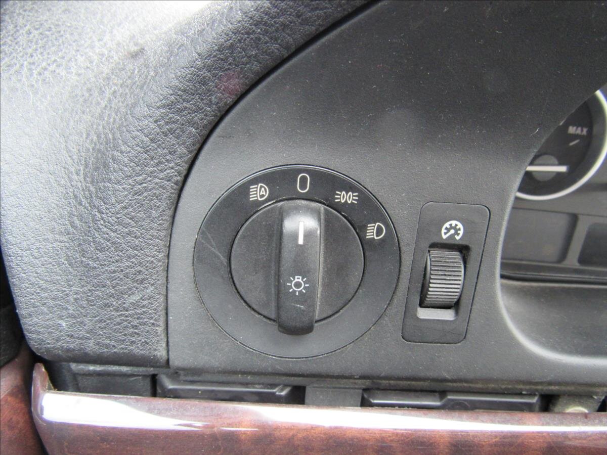 BMW Řada 5 Sedan / Limuzína 2,5 l 141 kw