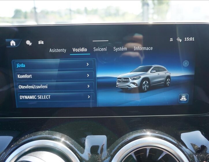 Mercedes-Benz GLA SUV 1,3 l 120 kw