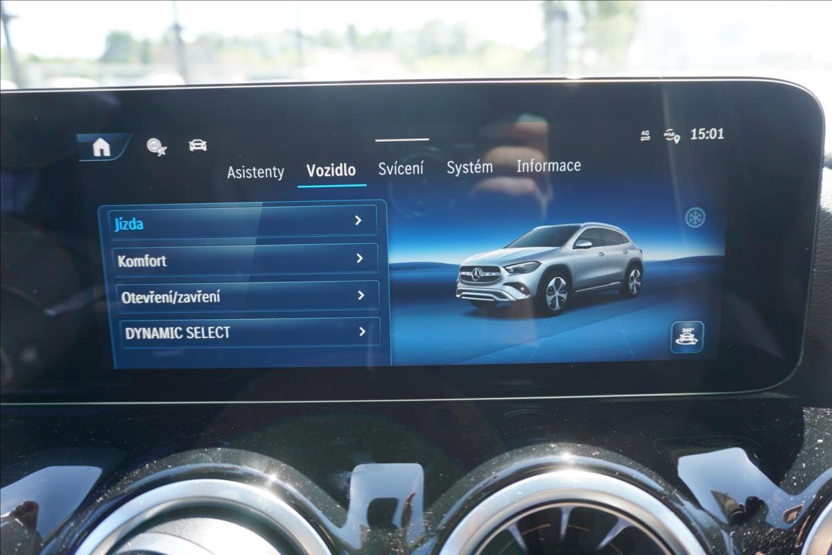 Mercedes-Benz GLA SUV 1,3 l 120 kw