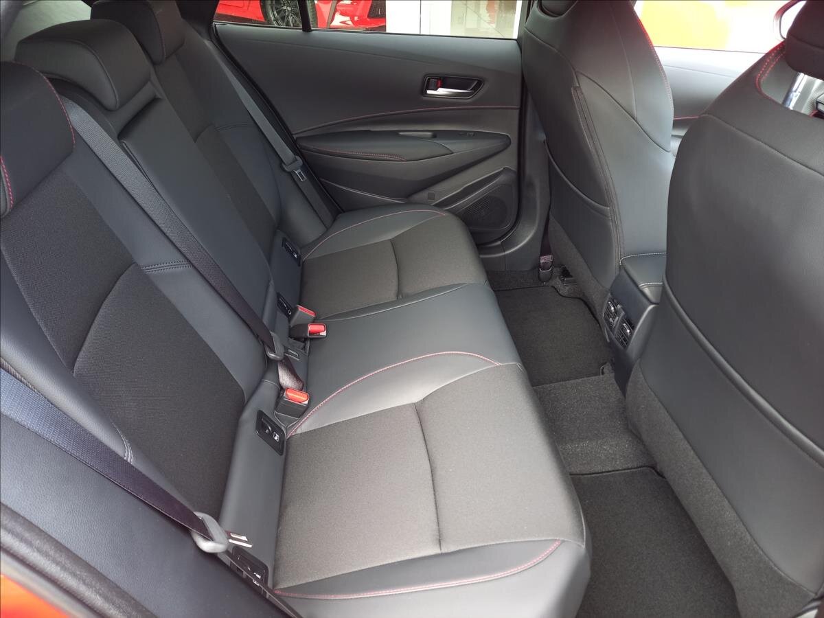 Toyota Corolla Kombi 2,0 l 144 kw