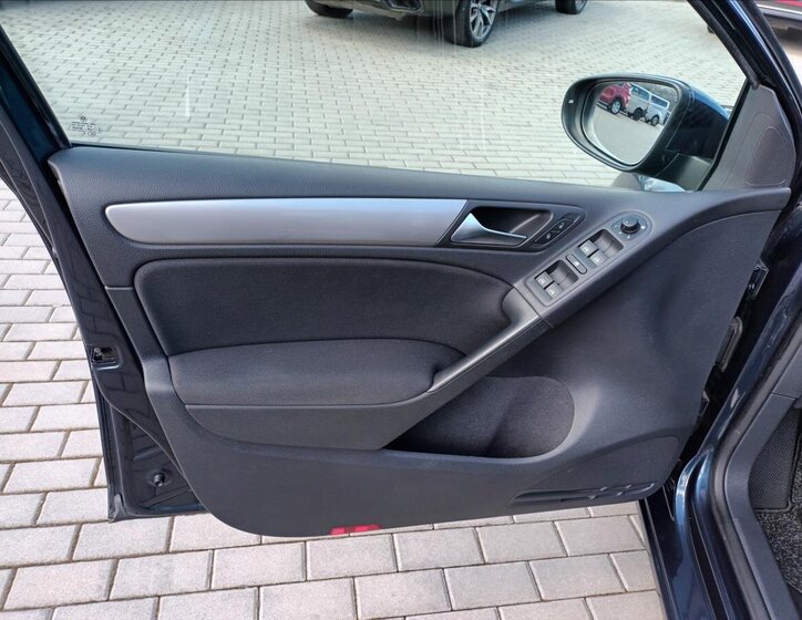 Volkswagen Golf Hatchback 1,4 l 59 kw