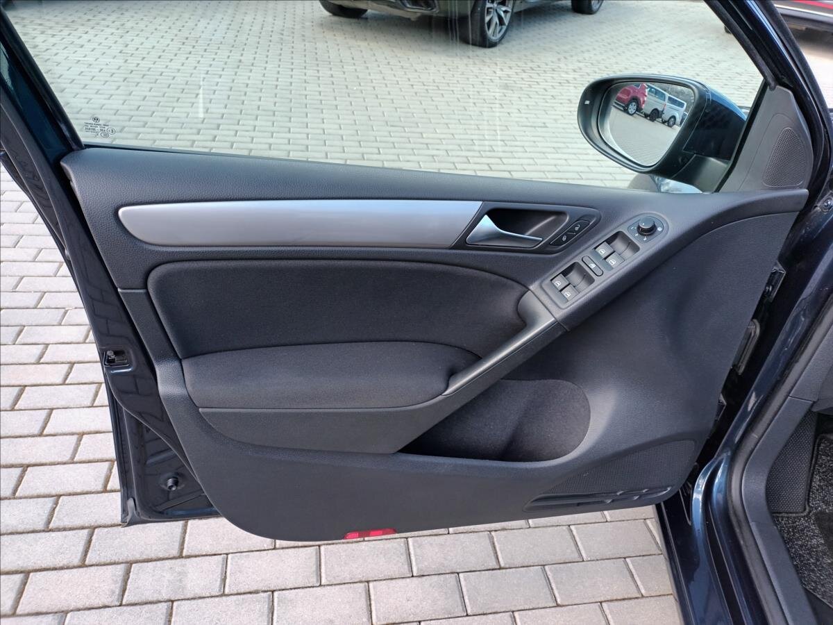 Volkswagen Golf Hatchback 1,4 l 59 kw