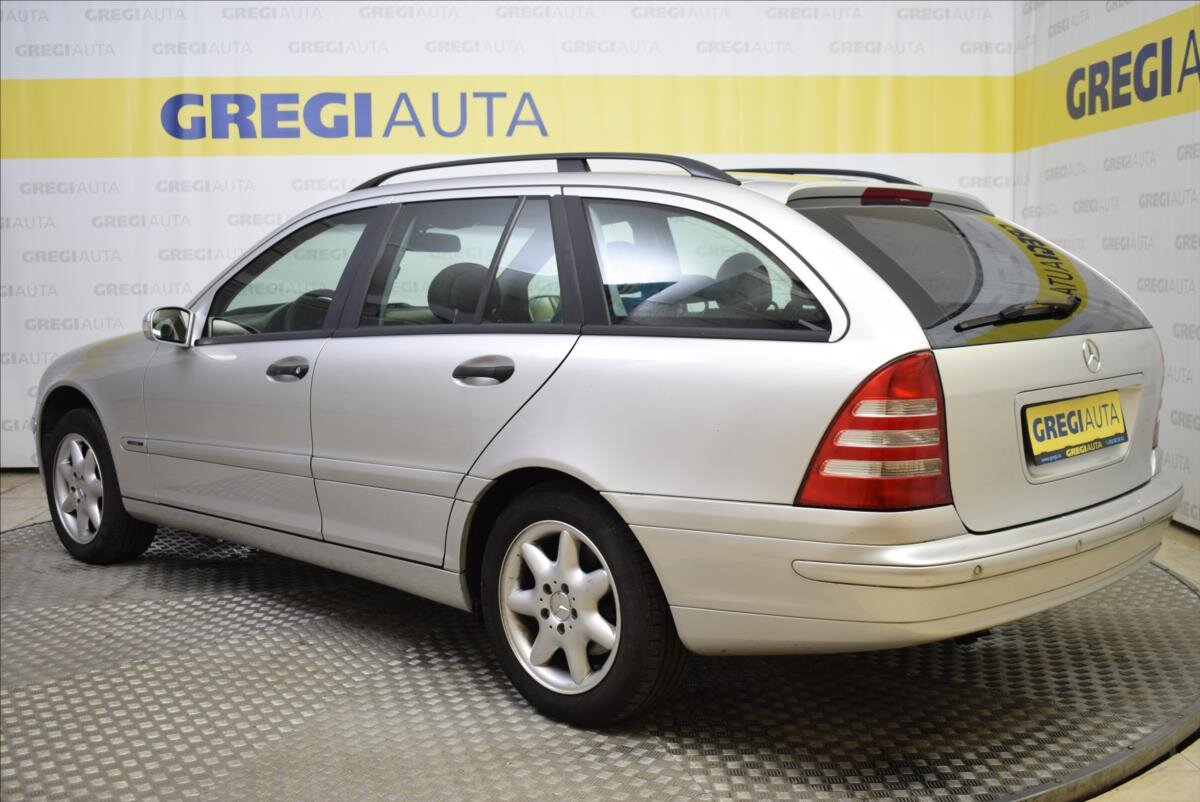 Mercedes-Benz Třídy C Kombi 1,8 l 105 kw