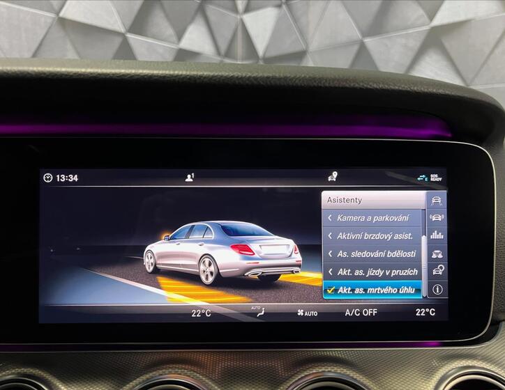 Mercedes-Benz Třídy E 18