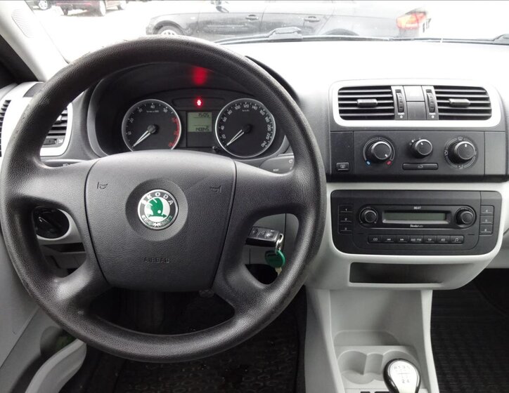 Škoda Fabia 33