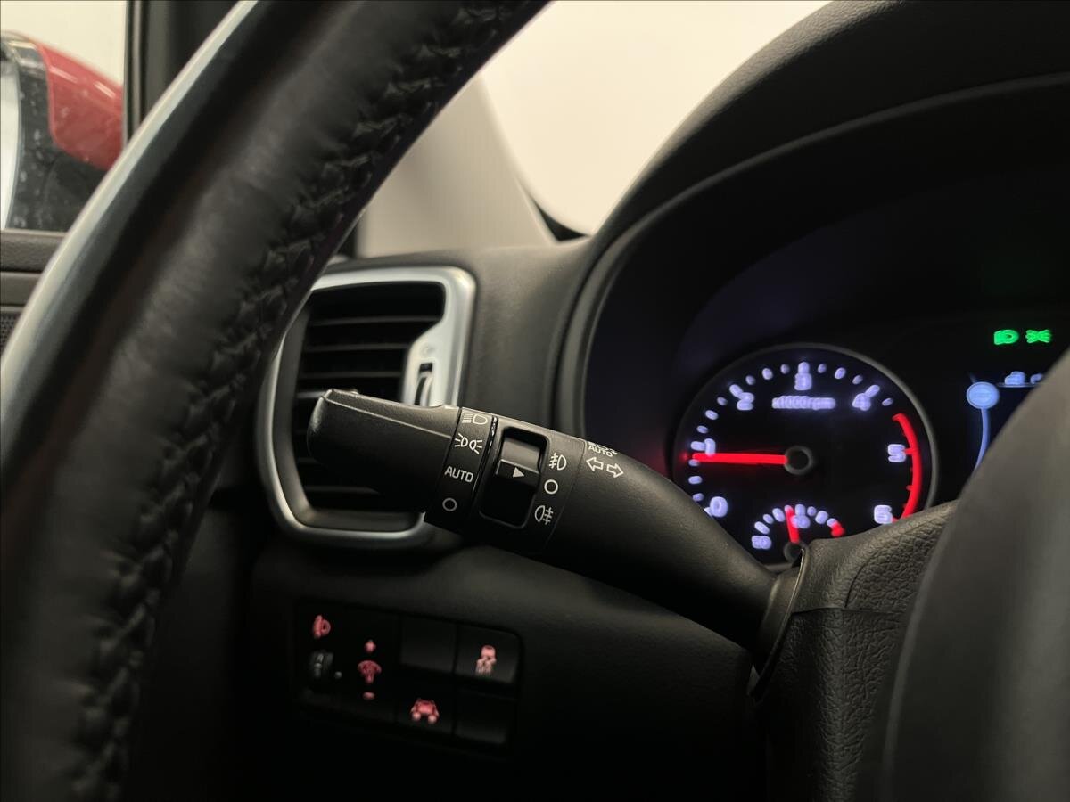 KIA Sportage SUV / Terénní 2,0 l 100 kw