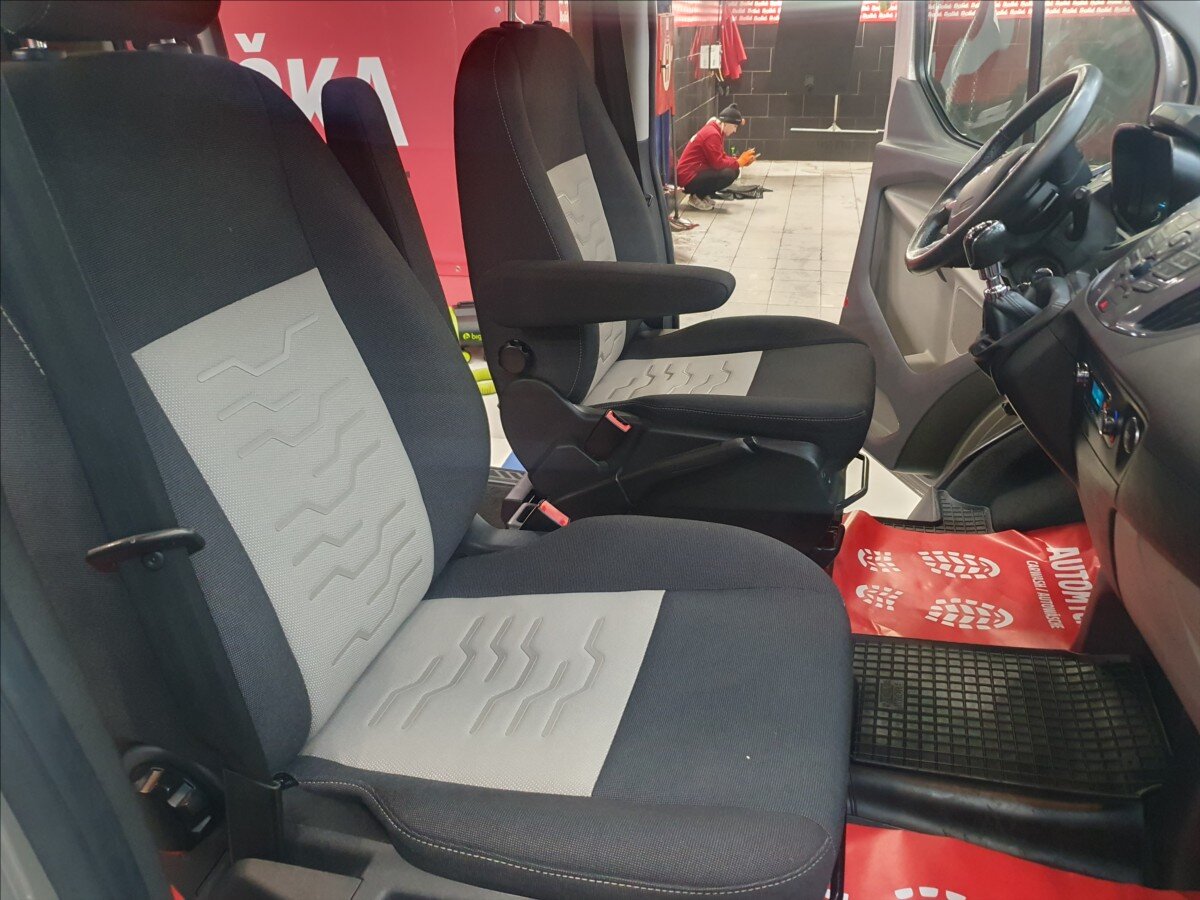 Ford Tourneo Custom Kombi 2,2 l 92 kw