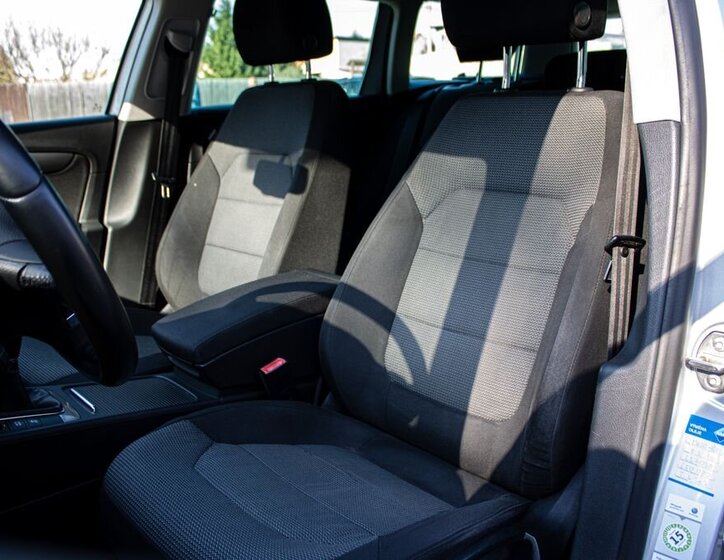 Volkswagen Passat Kombi 2,0 l 103 kw