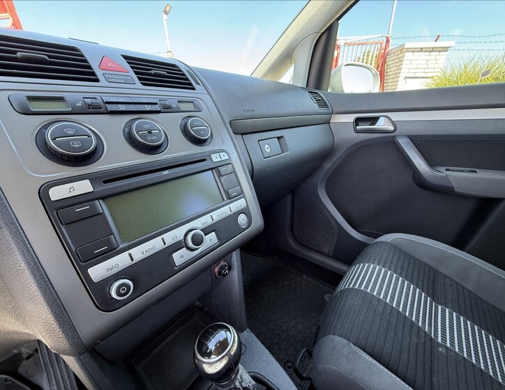 Volkswagen Touran 11