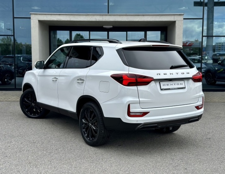 SsangYong Rexton 8
