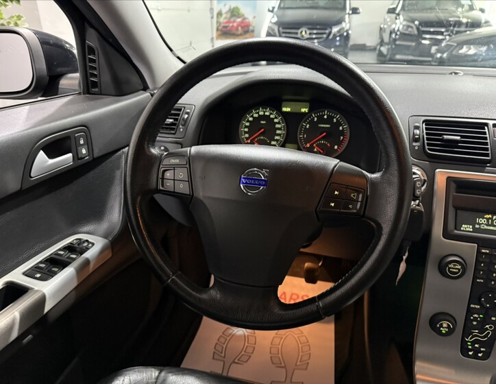 Volvo V50 16