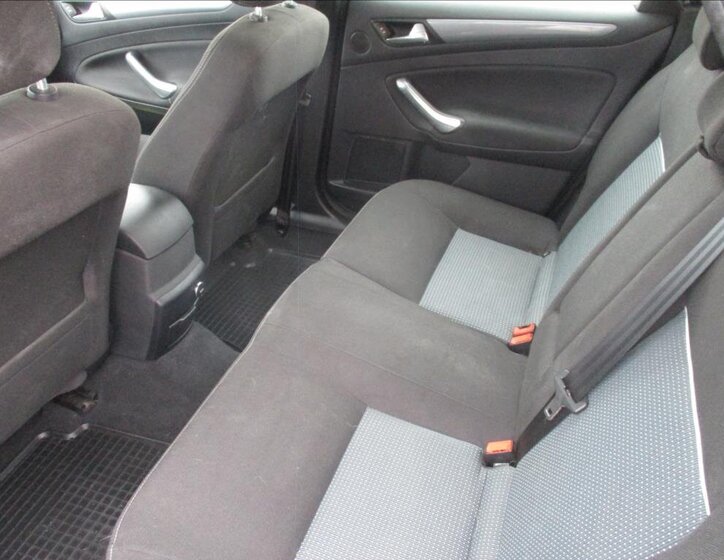 Ford Mondeo Kombi 2,0 l 103 kw