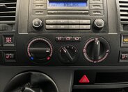 Volkswagen Caravelle 10