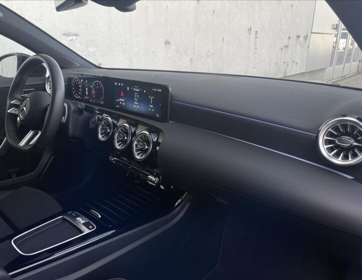 Mercedes-Benz Třídy A Hatchback 2,0 l 110 kw