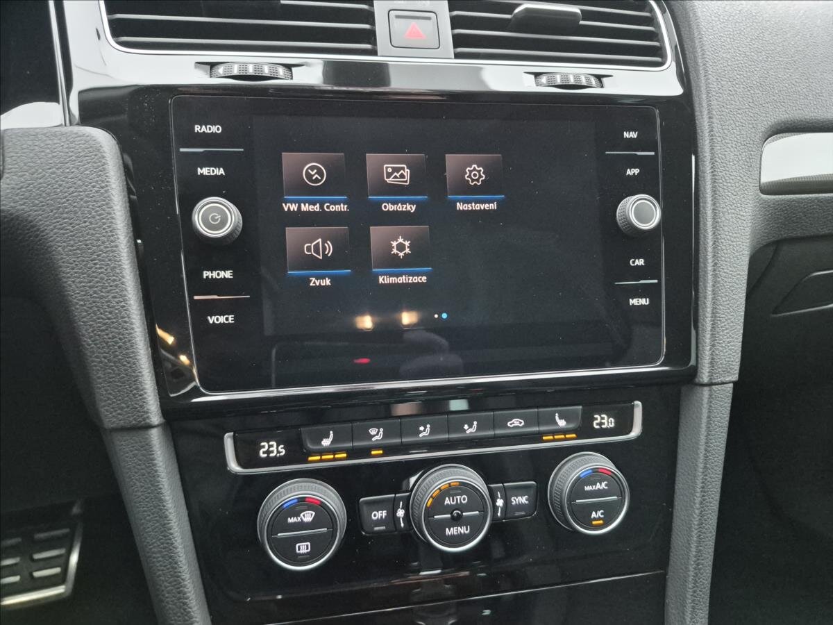 Volkswagen Golf Kombi 1,5 l 110 kw