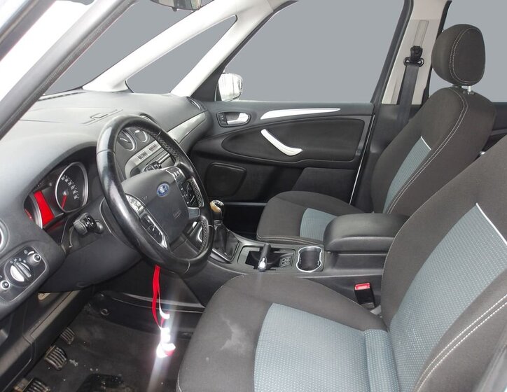 Ford Galaxy MPV 2,0 l 107 kw