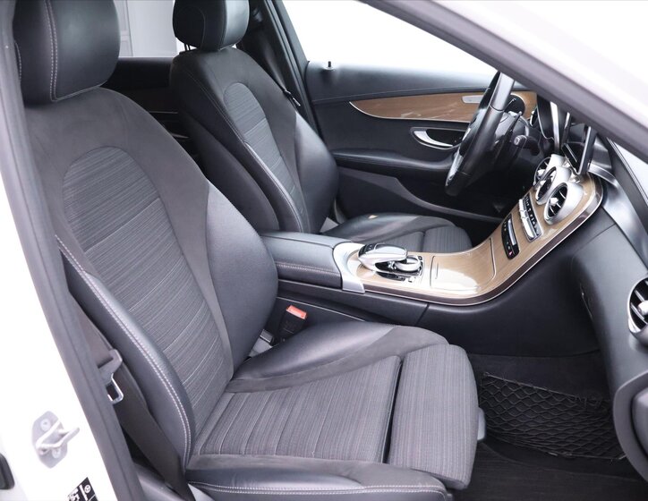 Mercedes-Benz Třídy C Kombi 2,1 l 150 kw