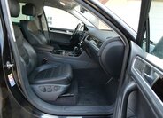 Volkswagen Touareg SUV / Terénní 3,0 l 180 kw