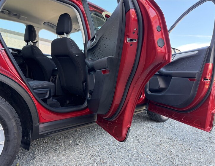 Ford Kuga Kombi 2,0 l 140 kw