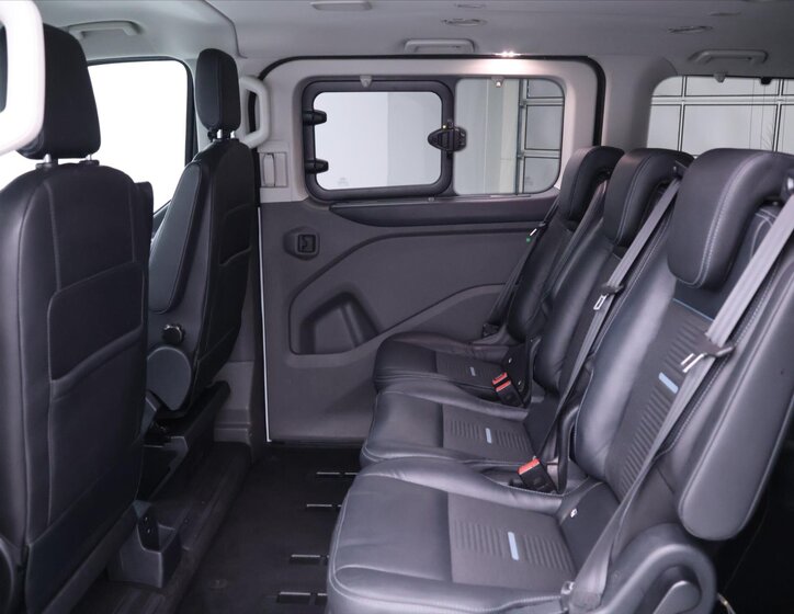 Ford Tourneo Custom Kombi 2,0 l 136 kw