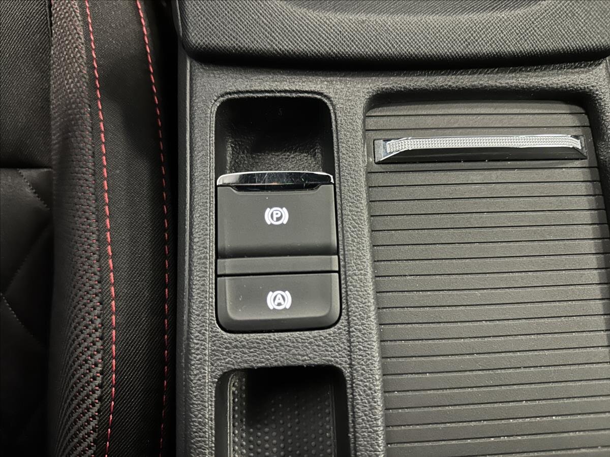 Škoda Octavia Liftback 1,4 l 180 kw