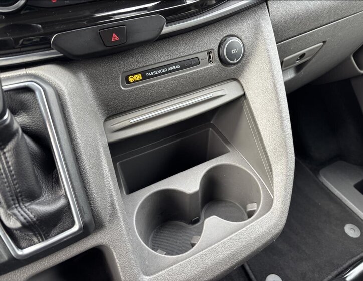 Ford Tourneo Custom Kombi 2,0 l 125 kw