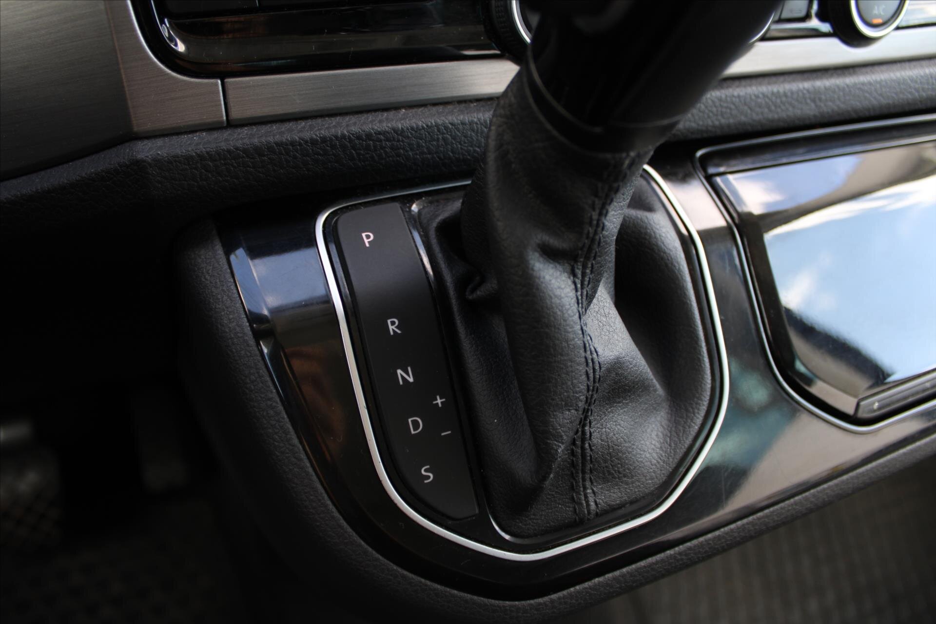 Volkswagen Multivan Kombi 2,0 l 110 kw