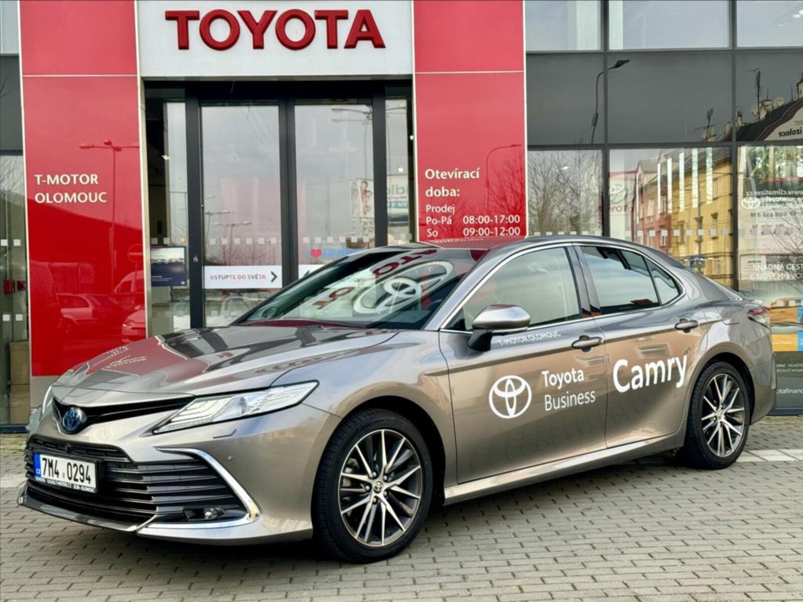 Toyota Camry 1