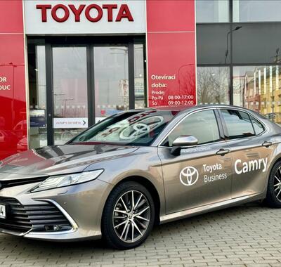Toyota Camry 1