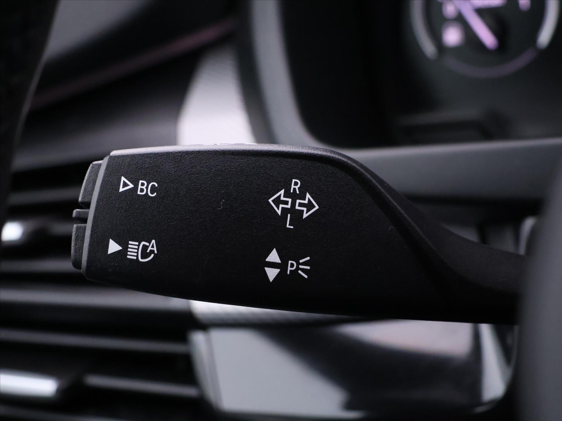 BMW X5 SUV / Terénní 3,0 l 230 kw